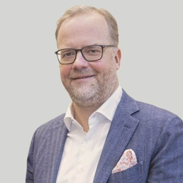 Tobias_Voigt_Layer https://legalkyriss.de/wordpress/wp-content/uploads/2025/06/Tobias_Voigt_Layer-640x640.jpg